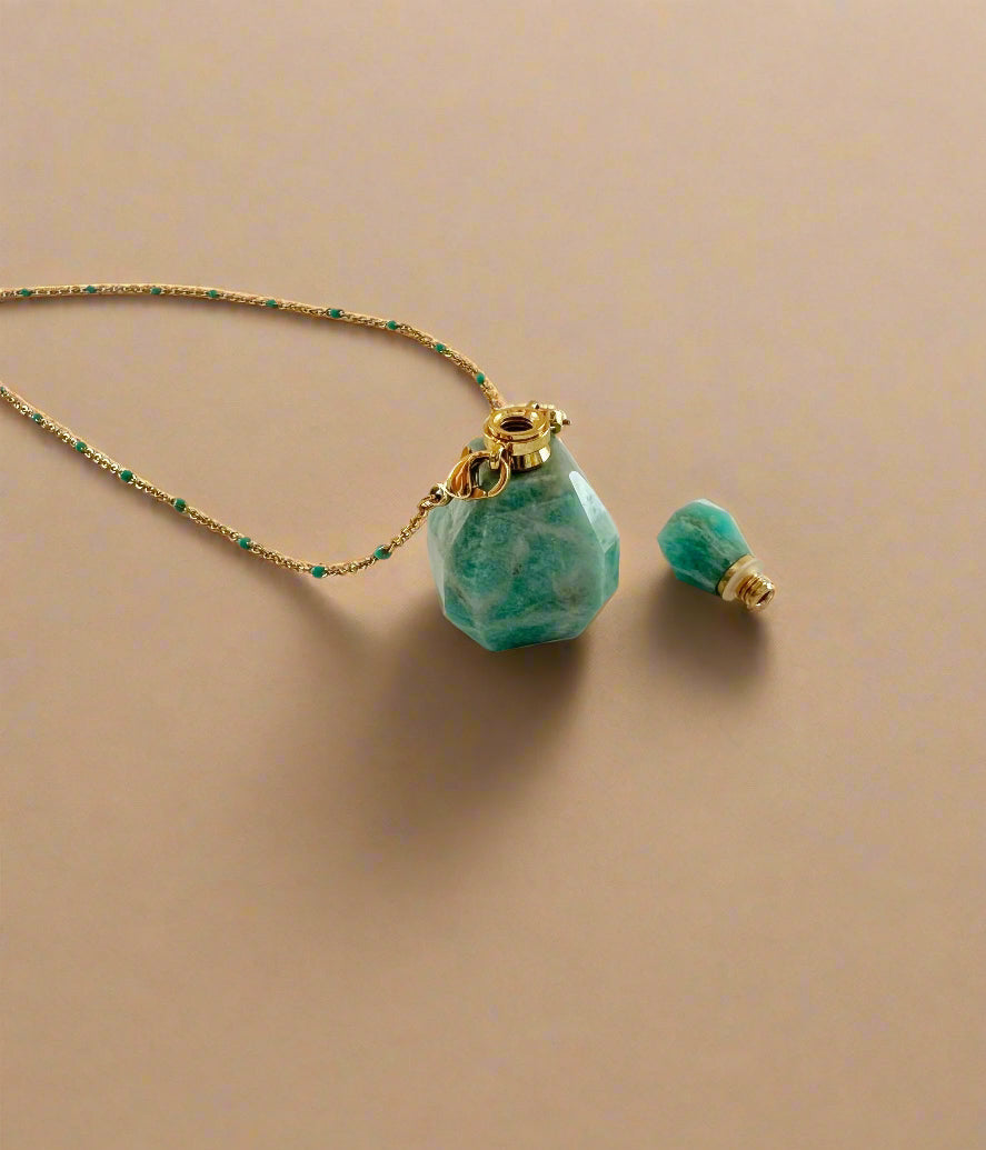 Selene Perfume Necklace